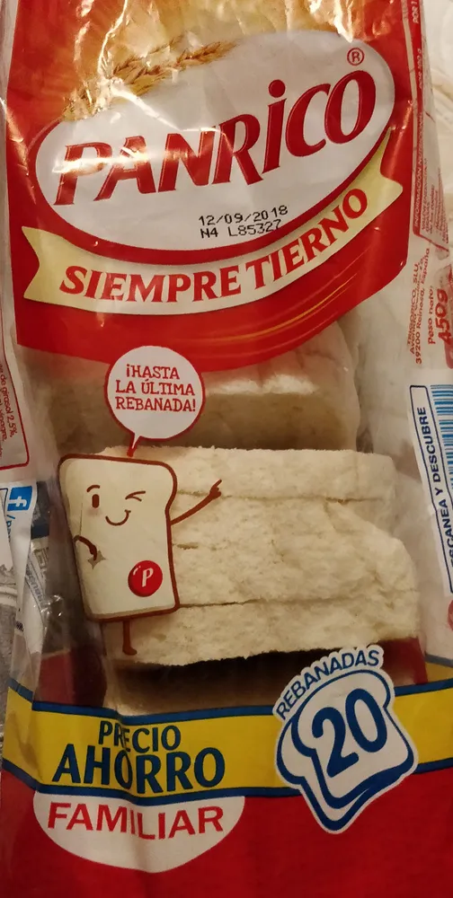 Pan de molde sin corteza blanco familiar