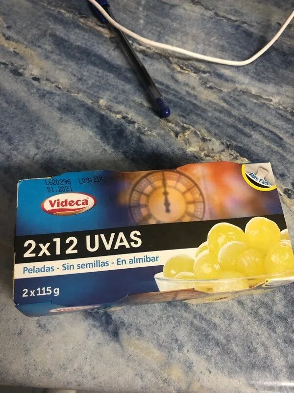 Uvas en almíbar
