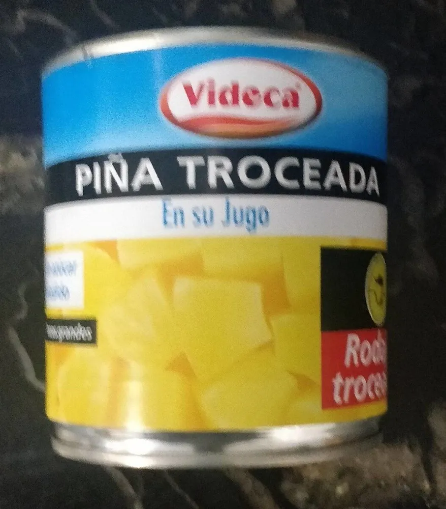 Piña troceada en su jugo