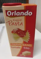 Tomate especial pasta con parmesano