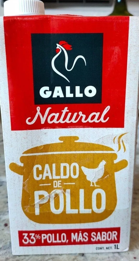 Caldo de pollo natural