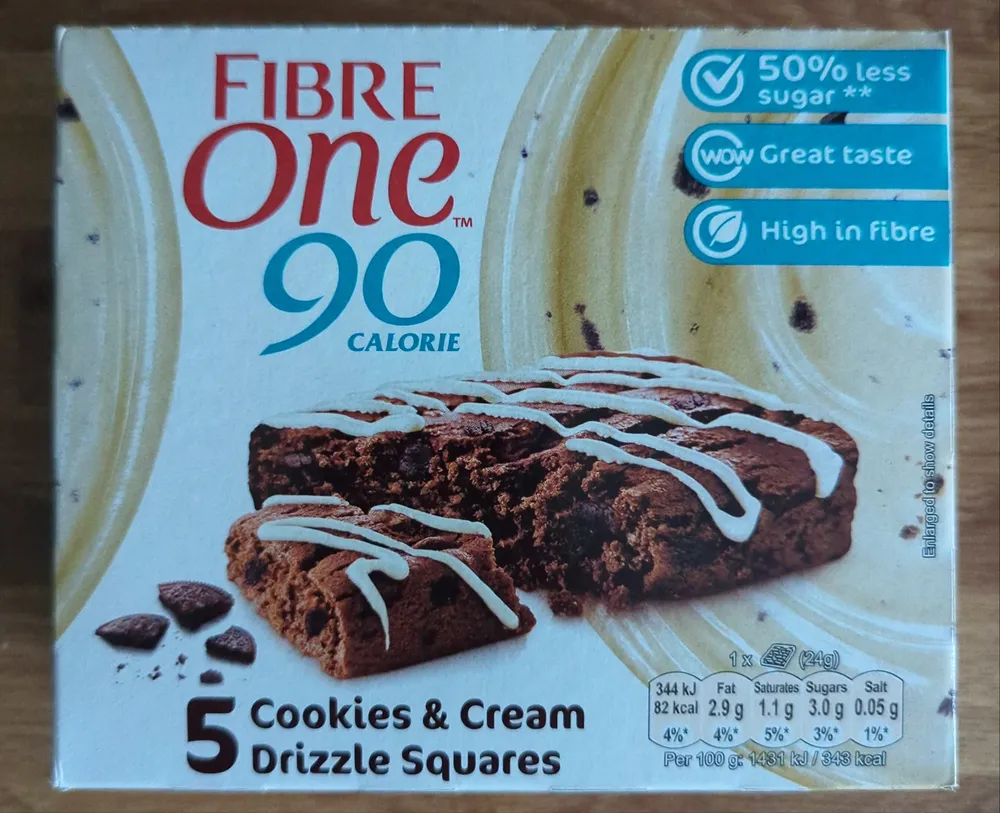 Fibre One 90 - Cookies & Cream Drizzle Squares