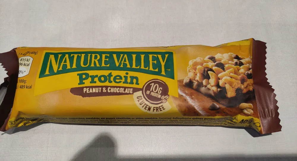 Peanut And Chocolate Protein Bar