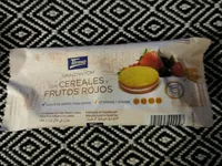 Sandwich con cereales y frutos rojos