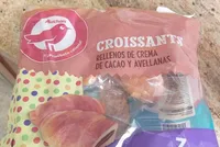 croissants rellenos de crema de cacao y avellanas