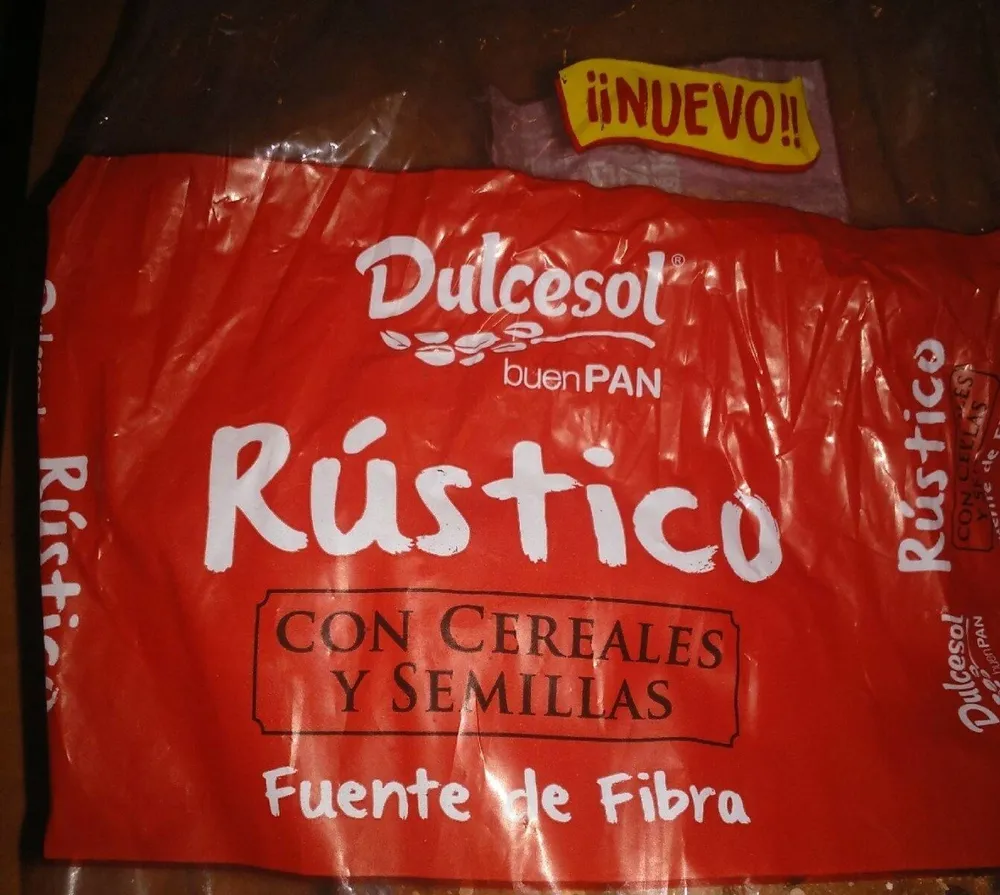 Pan rústico con cereales y semillas