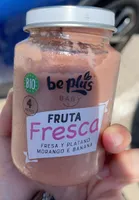 Fruta fresca fresa y platano