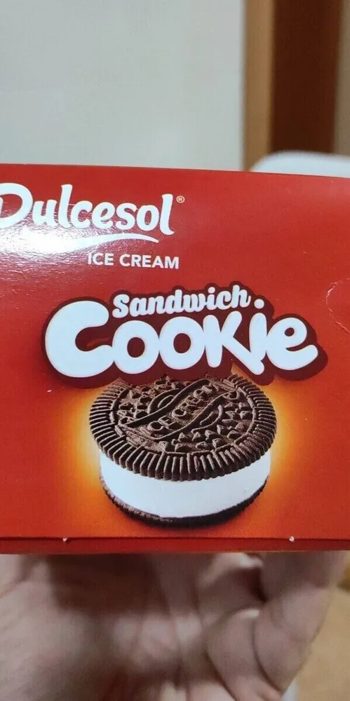 Sandwich Cookie