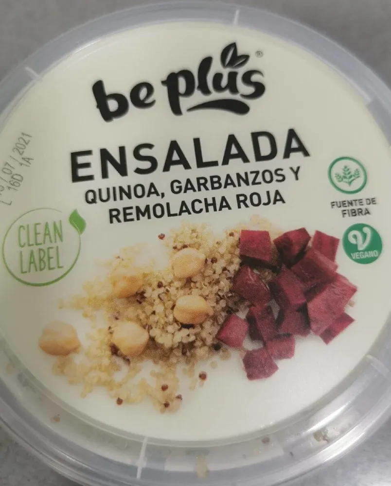 Ensalada de quinoa, grabanzos y remolacha