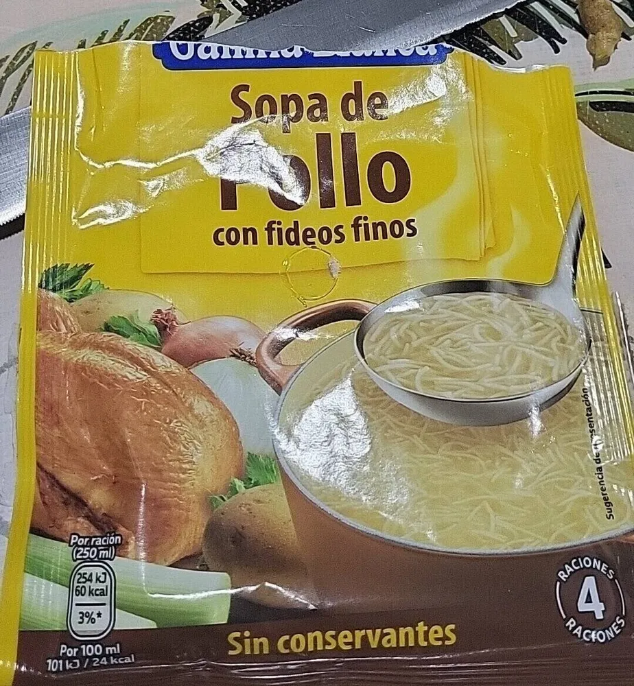 Sopa de pollo