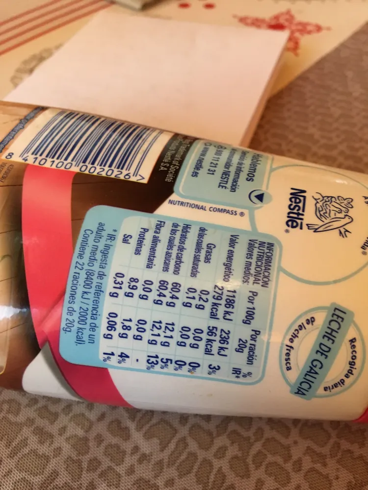 Leche condensada desnatada sirve fácil