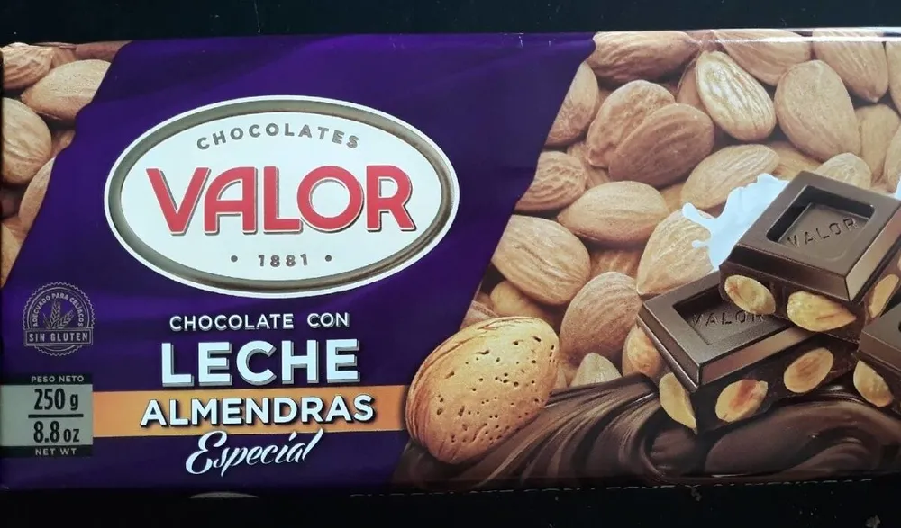 Chocolate con leche y almendras