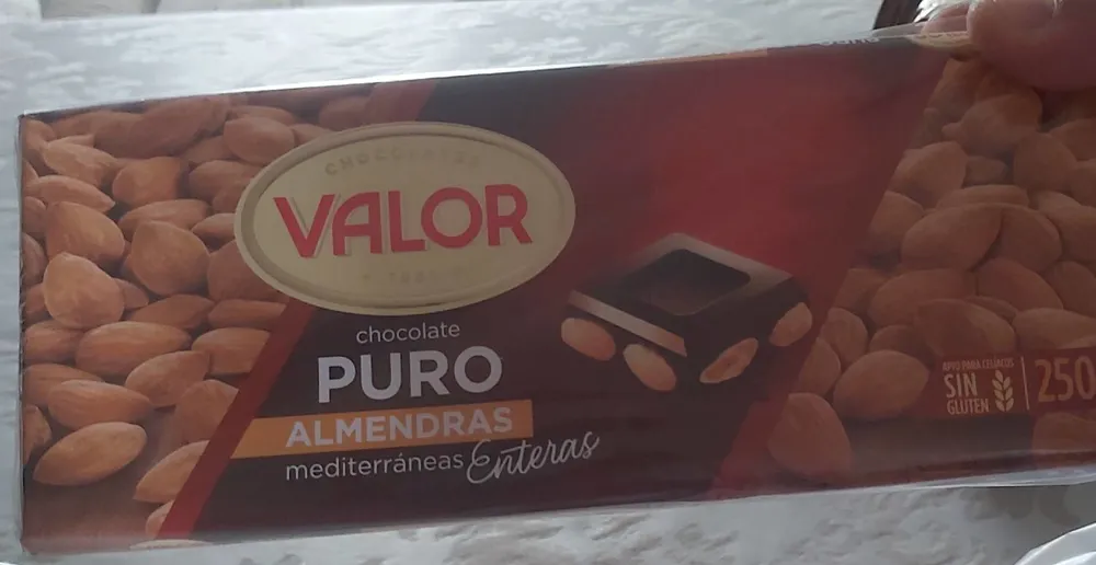 Chocolate puro almendras