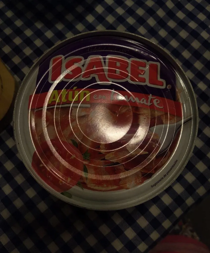 Atun con tomate