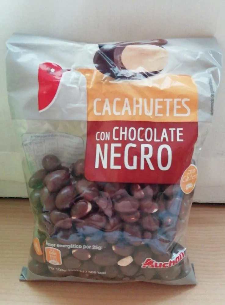 Cacahuetes con chocolate negro