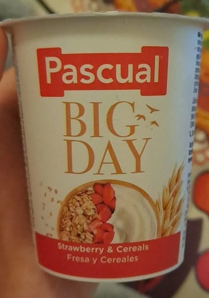 Big day, strawberry and cereals