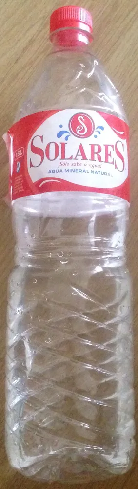 Agua mineral natural
