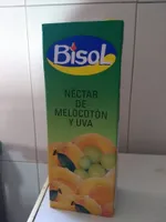 Jugo de melocotón y uva