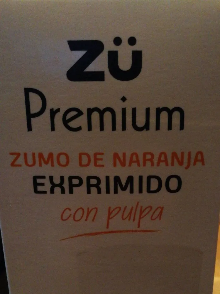 Premium Zumo de Naranja con pulpa