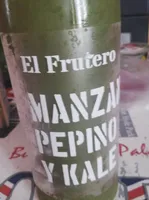 Zumo de manzana, pepino y col rizada.