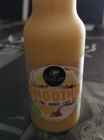 Smoothie piña mango coco