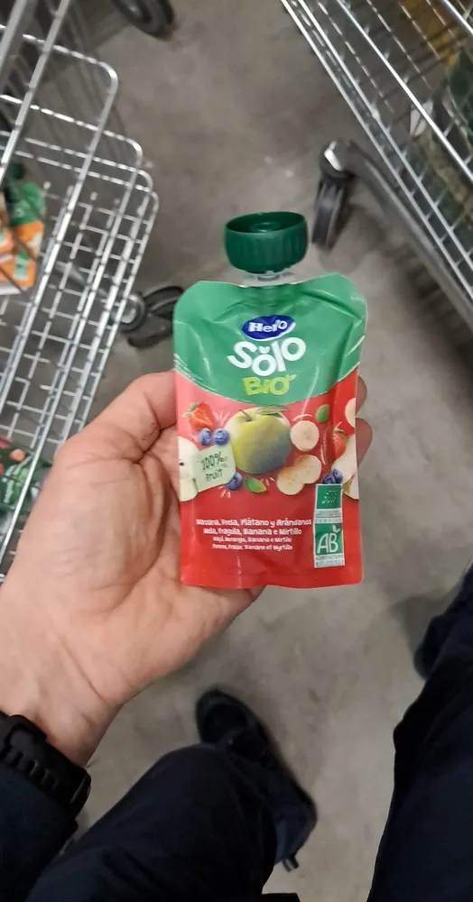 Solo bolsita de manzana, fresa y plátano ecológica