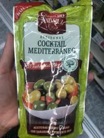 Cóctel de aceitunas verdes y negras con zanahoria