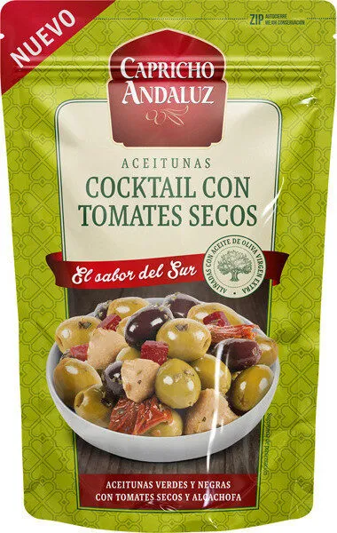 Cóctel de aceitunas verdes y negras con tomátes