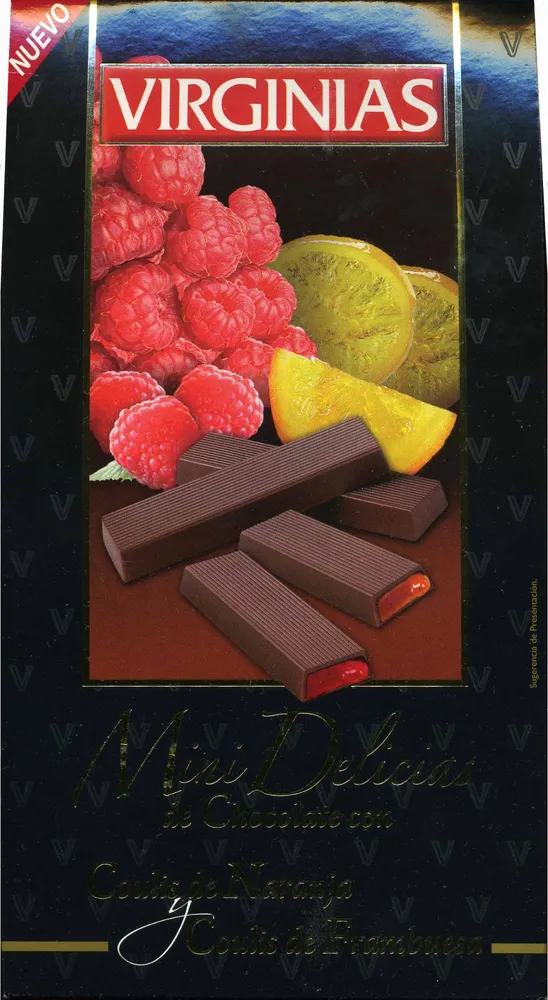 Mini delicias de chocolate con coulis de naranja y coulis de frambuesa