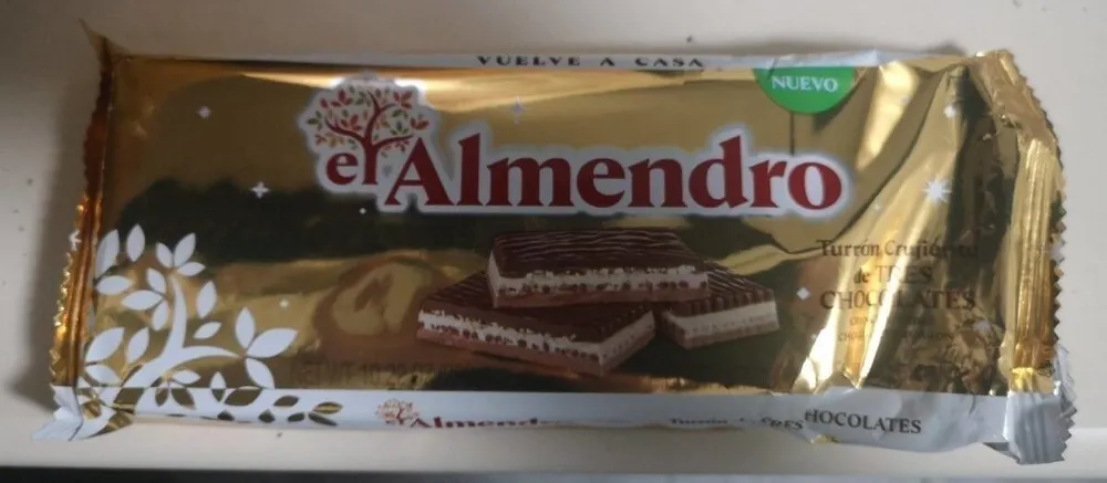 Turrón crujiente tres chocolates
