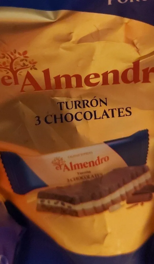 Turrón tres chocolates