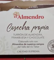Turrón de almendra, frambuesa y chocolate
