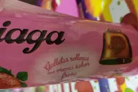 Galletas rellenas con crema sabor fresa