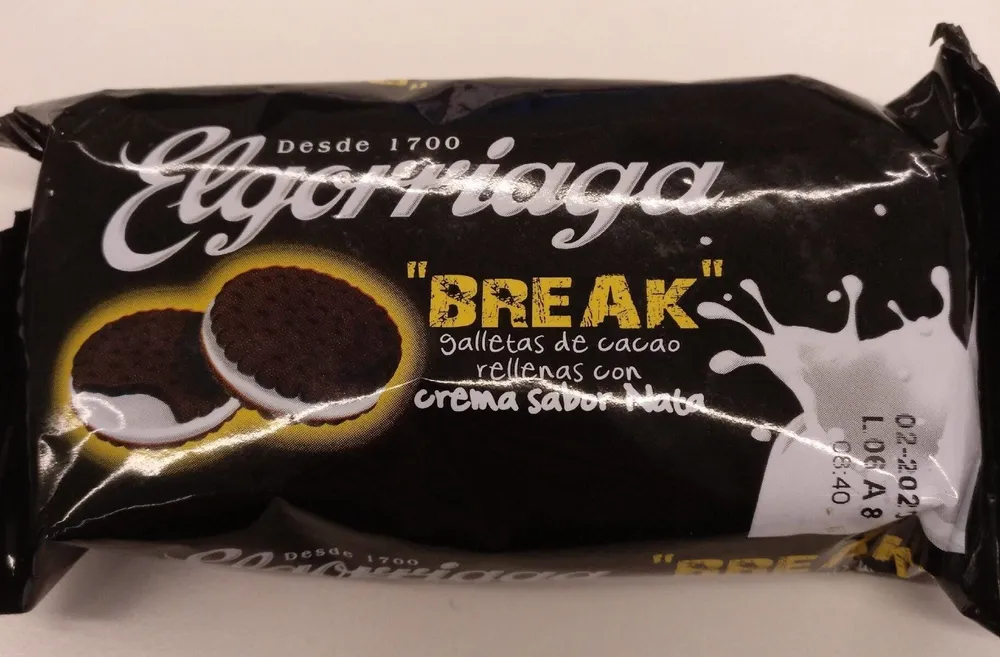 Break galletas de cacao rellenas con crema