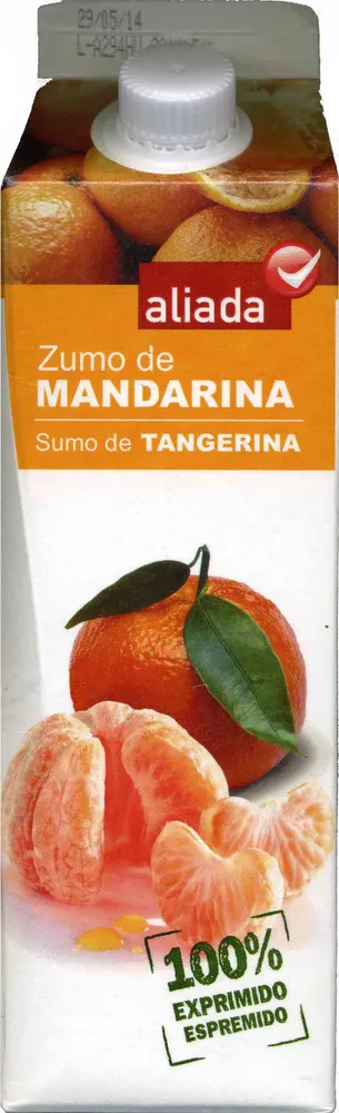 Zumo de mandarina exprimido refrigerado