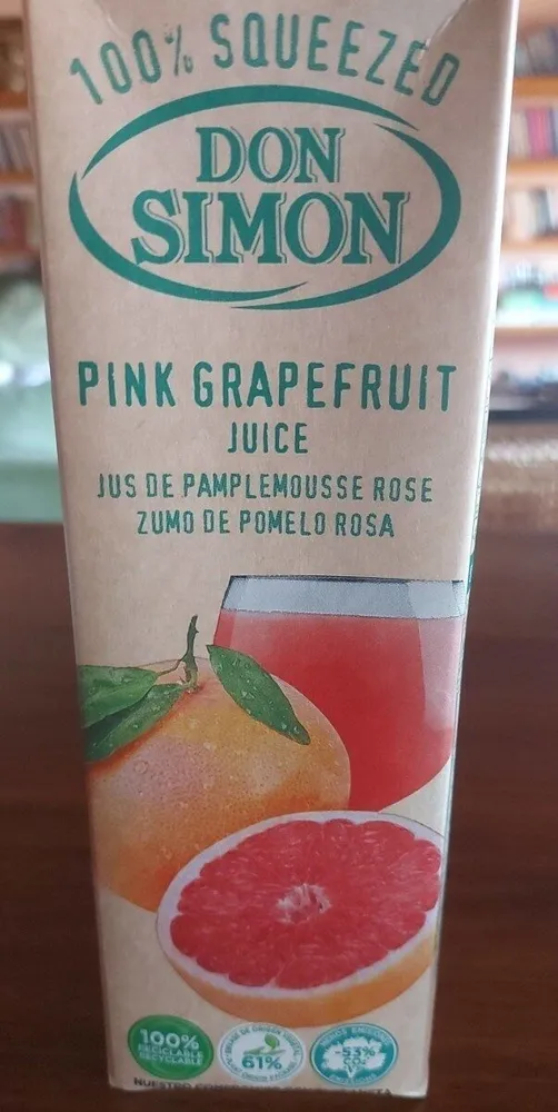 Zumo de pomelo rosa