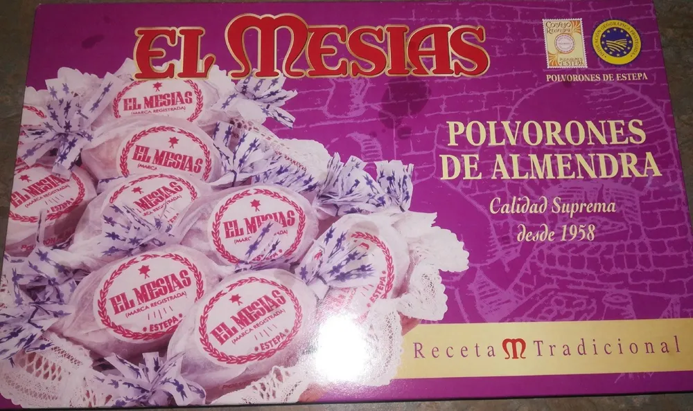 Polvorenes de almendra