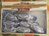 Antiguo polvoron con almendras enteras
