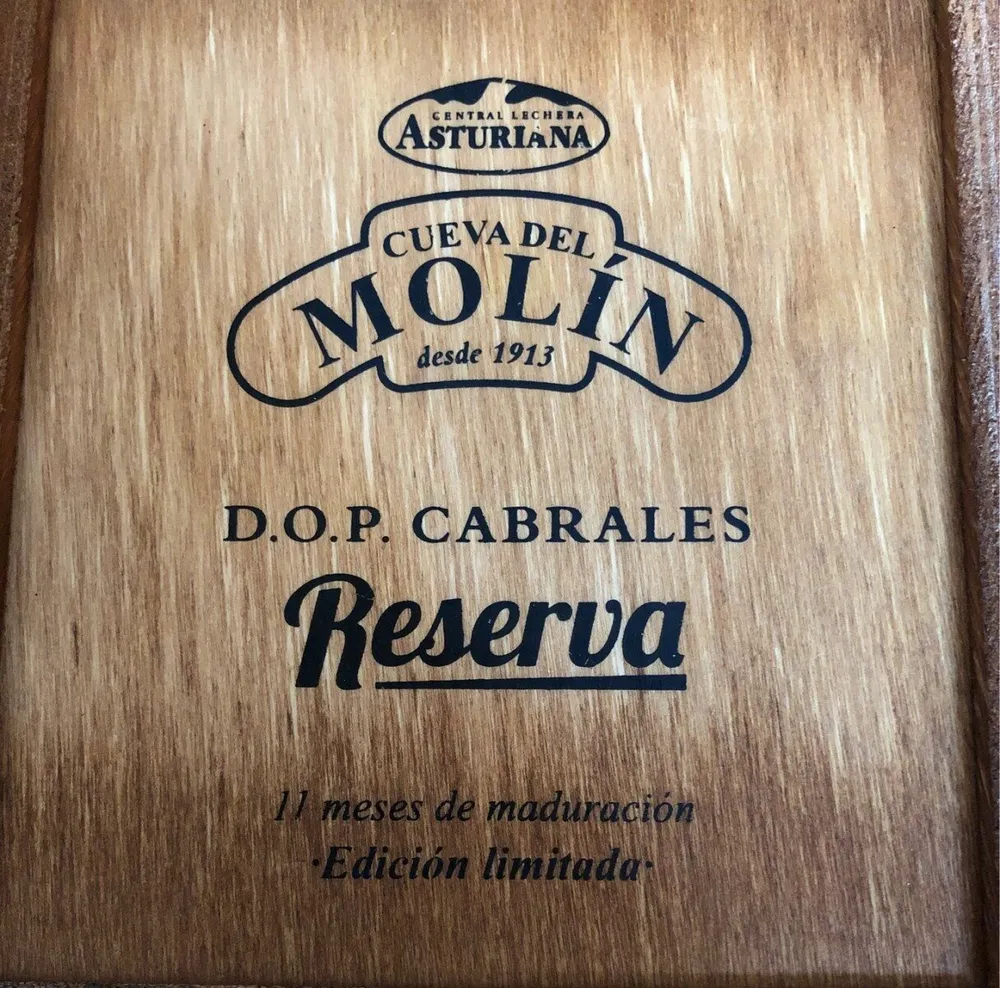 Cueva del Molín, queso cabrales