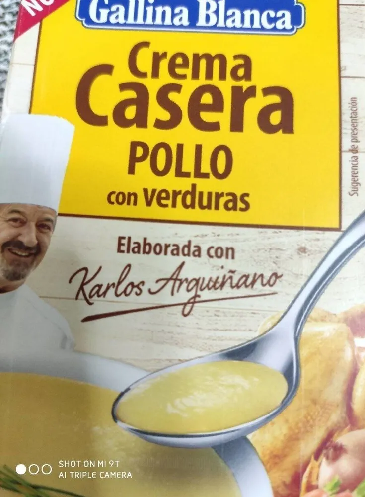 Crema casera de pollo con verduras