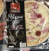 Pizzas lasca de lacón y queso curado con tomate cherry