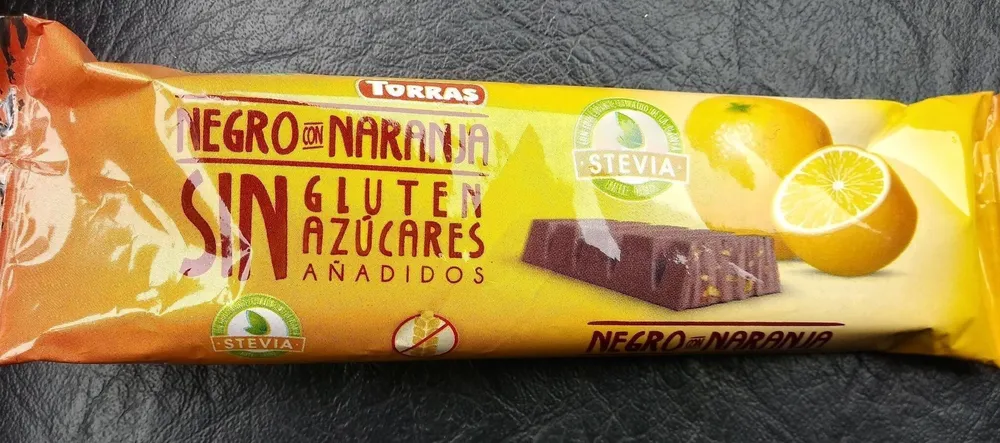 Negro con naranja