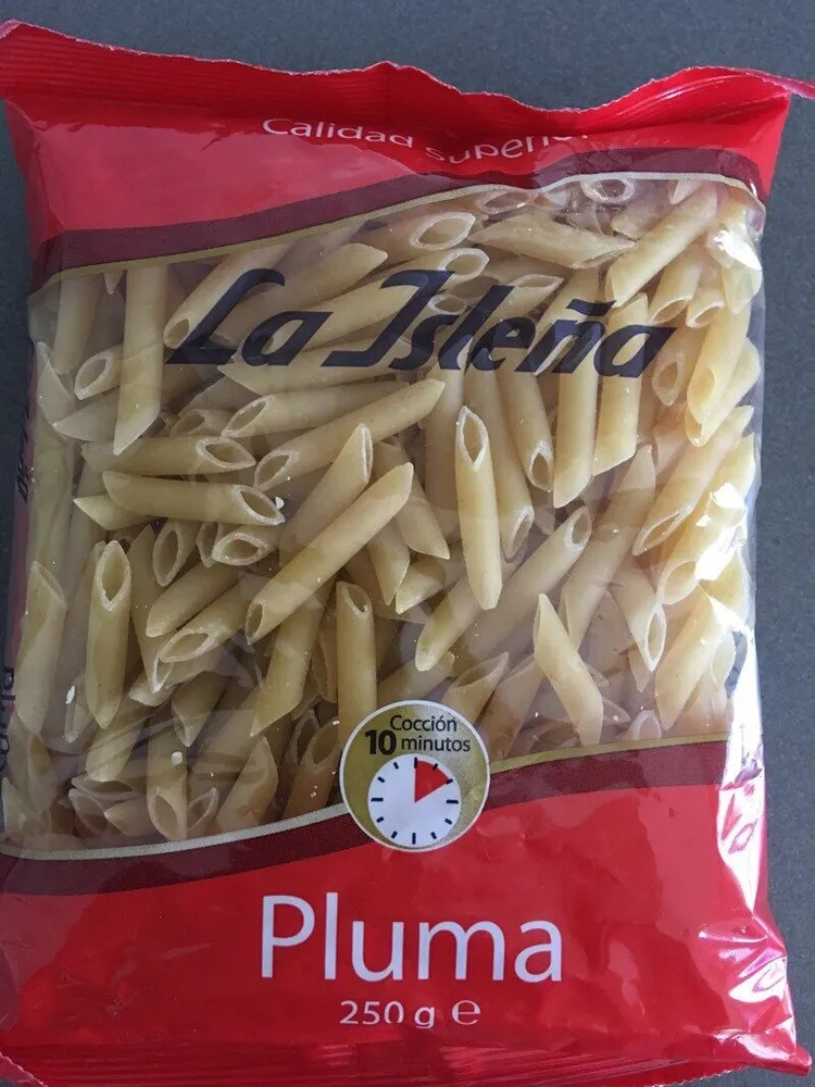 Pluma