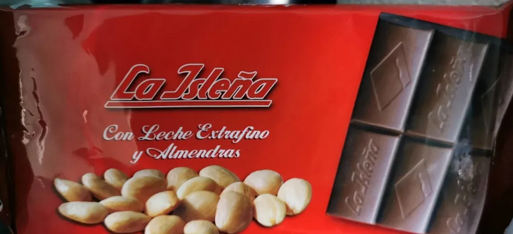 Chocolate con leche y almendras