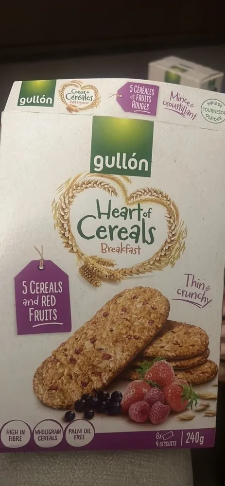 gullon Hearts of Cereal Breakfast Red fruits