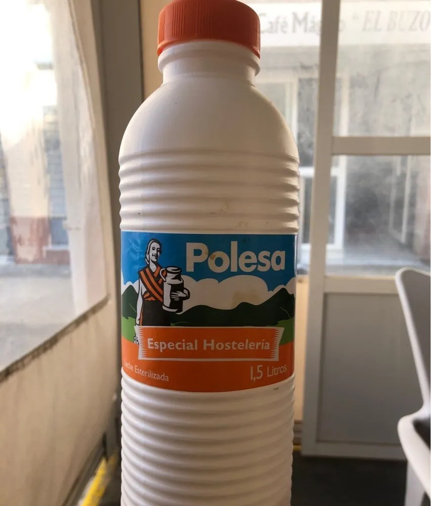 Leche semidesnatada especial hostelería