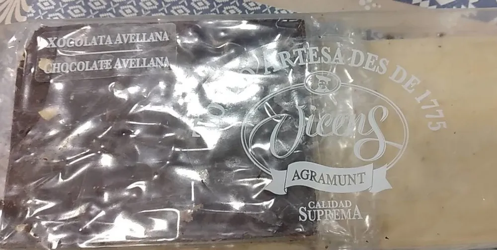 Torro de xocolata de avellana
