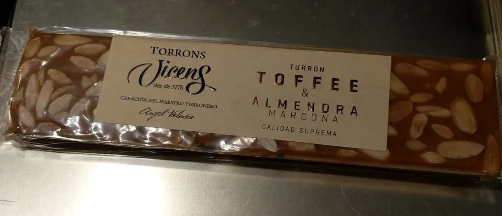 Turrón de toffee con almendra
