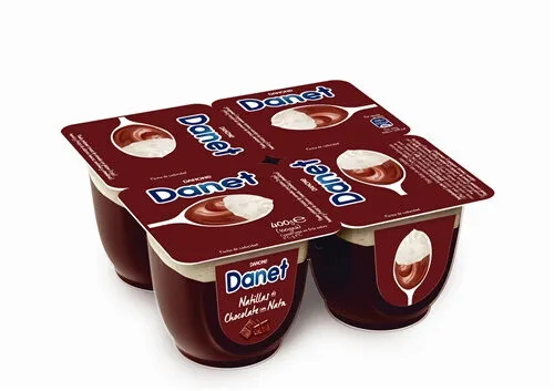 Doble placer natillas de chocolate con nata