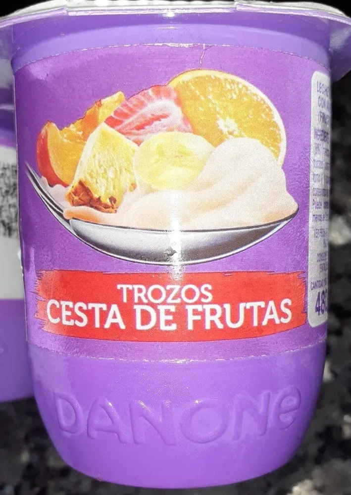 Vitalínea 0% con trozos cesta de frutas